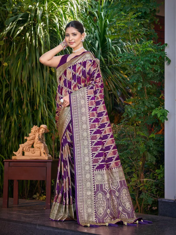 Manohari_Womens_Most_Trendy_Banarasi_Satin_Silk_Woven_Purple_Wine_Saree_With_Heavy_Jacquard_Work_Saree_With_Blouse_Piece