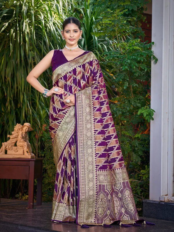 Manohari_Womens_Most_Trendy_Banarasi_Satin_Silk_Woven_Purple_Wine_Saree_With_Heavy_Jacquard_Work_Saree_With_Blouse_Piece