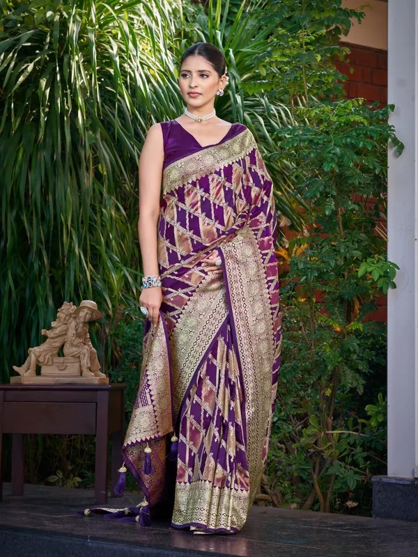 Manohari_Womens_Most_Trendy_Banarasi_Satin_Silk_Woven_Purple_Wine_Saree_With_Heavy_Jacquard_Work_Saree_With_Blouse_Piece