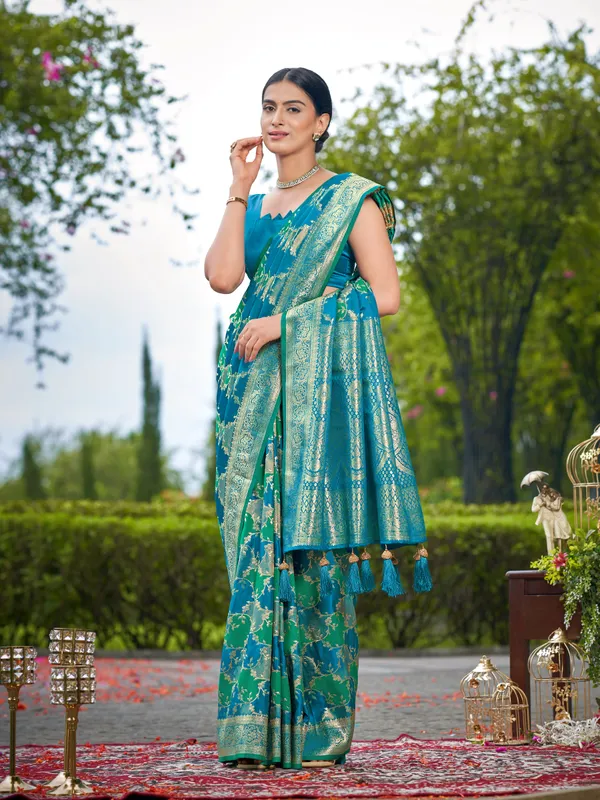 Manohari_Womens_Most_Trendy_Banarasi_Satin_Silk_Woven_Turquiose_Blue_Saree_With_Heavy_Jacquard_Work_Saree_With_Blouse_Piece