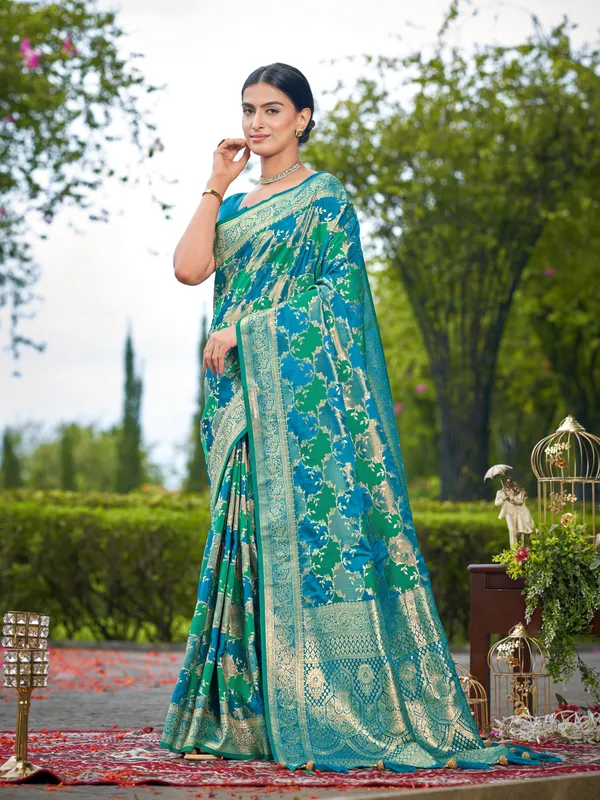 Manohari_Womens_Most_Trendy_Banarasi_Satin_Silk_Woven_Turquiose_Blue_Saree_With_Heavy_Jacquard_Work_Saree_With_Blouse_Piece