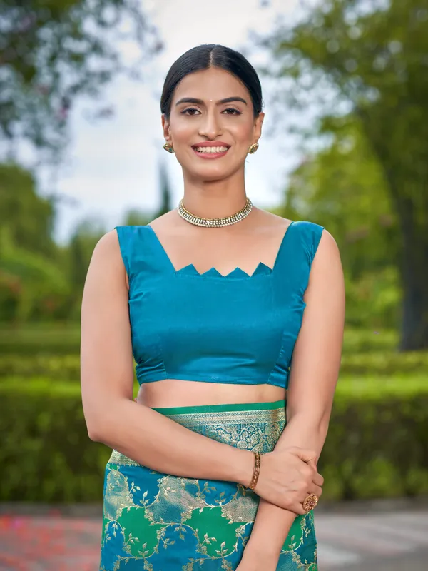 Manohari_Womens_Most_Trendy_Banarasi_Satin_Silk_Woven_Turquiose_Blue_Saree_With_Heavy_Jacquard_Work_Saree_With_Blouse_Piece