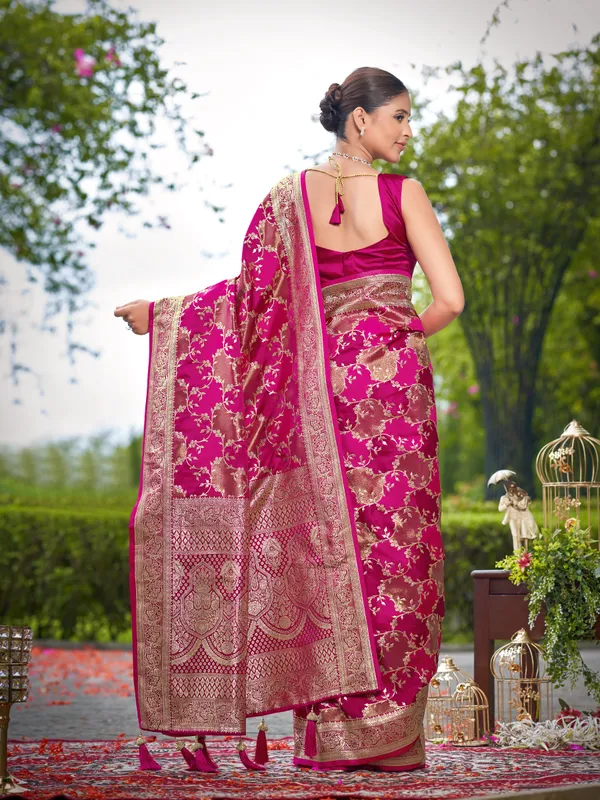 Manohari_Womens_Most_Trendy_Banarasi_Satin_Silk_Woven_Rani_Pink_Saree_With_Heavy_Jacquard_Work_Saree_With_Blouse_Piece