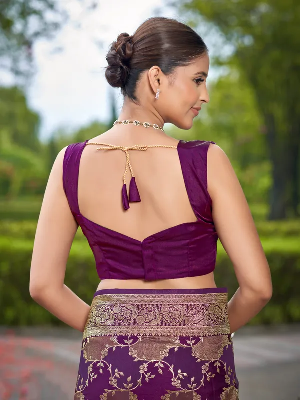 Manohari_Womens_Most_Trendy_Banarasi_Satin_Silk_Woven_Purple_Wine_Saree_With_Heavy_Jacquard_Work_Saree_With_Blouse_Piece