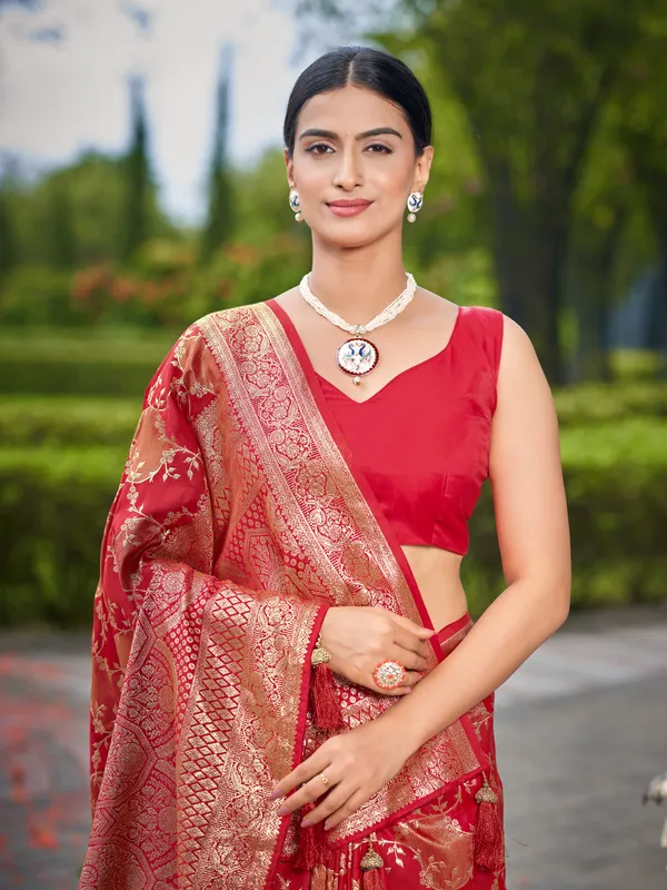 Manohari_Womens_Most_Trendy_Banarasi_Satin_Silk_Woven_Vibrant_Red_Saree_With_Heavy_Jacquard_Work_Saree_With_Blouse_Piece