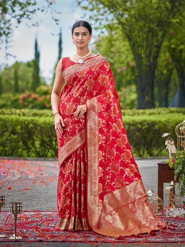 Manohari_Womens_Most_Trendy_Banarasi_Satin_Silk_Woven_Vibrant_Red_Saree_With_Heavy_Jacquard_Work_Saree_With_Blouse_Piece