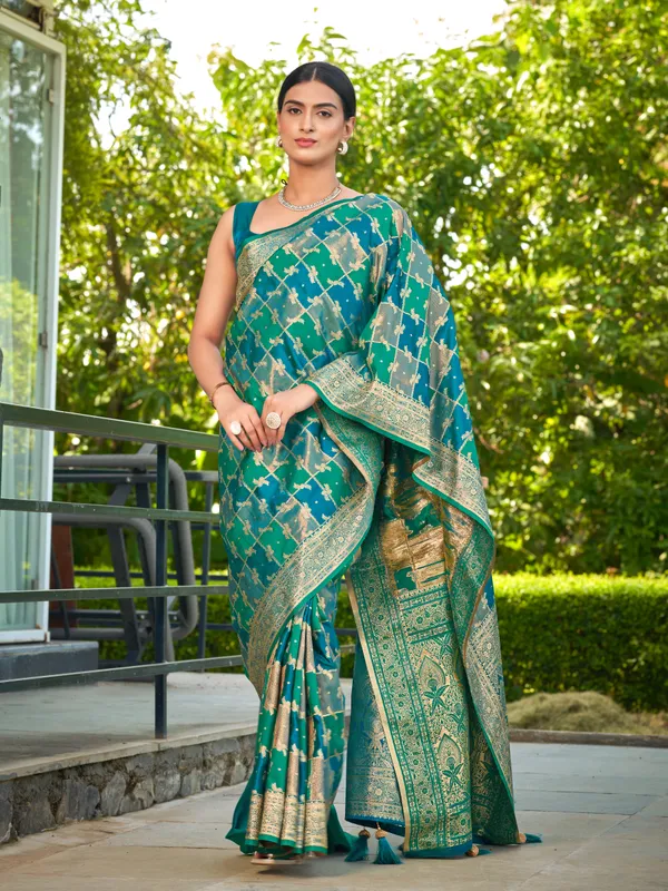 Manohari_Womens_Most_Trendy_Banarasi_Satin_Silk_Woven_Turquiose_Blue_Saree_With_Heavy_Jacquard_Work_Saree_With_Blouse_Piece