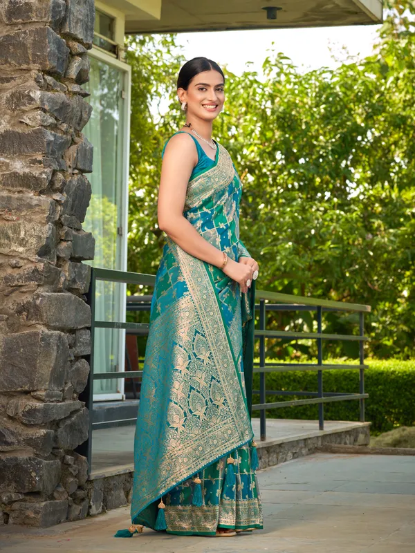 Manohari_Womens_Most_Trendy_Banarasi_Satin_Silk_Woven_Turquiose_Blue_Saree_With_Heavy_Jacquard_Work_Saree_With_Blouse_Piece