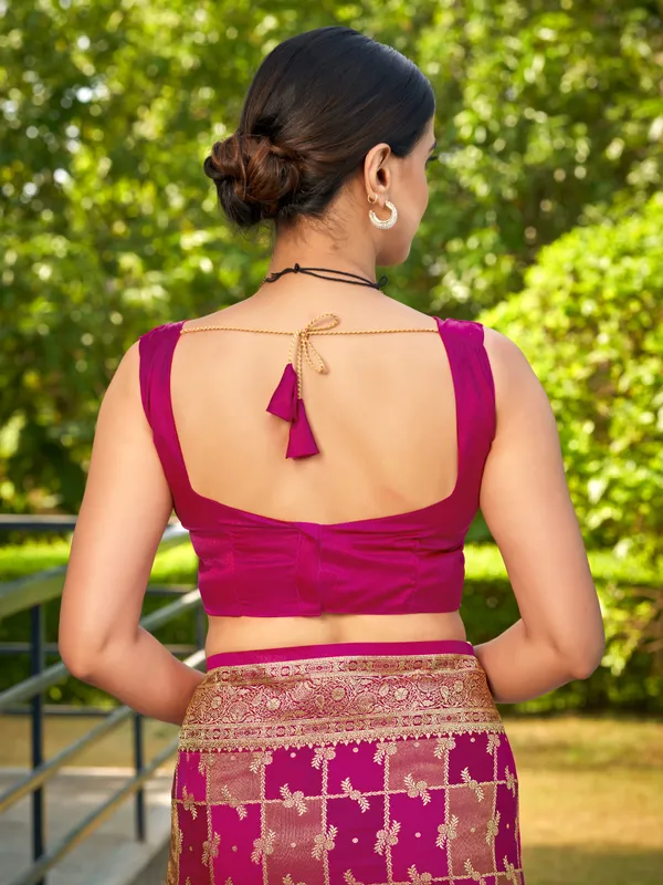 Manohari_Womens_Most_Trendy_Banarasi_Satin_Silk_Woven_Rani_Pink_Saree_With_Heavy_Jacquard_Work_Saree_With_Blouse_Piece