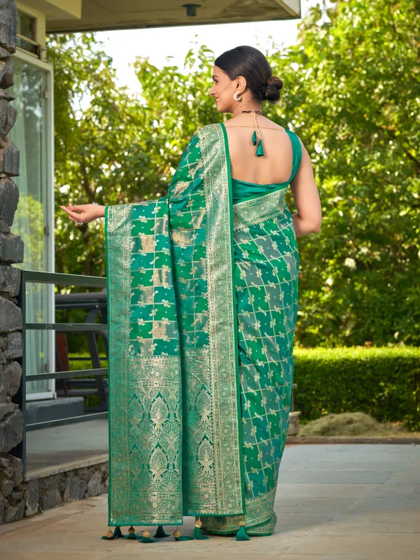 Manohari_Womens_Most_Trendy_Banarasi_Satin_Silk_Woven_Aqua_Green_Saree_With_Heavy_Jacquard_Work_Saree_With_Blouse_Piece