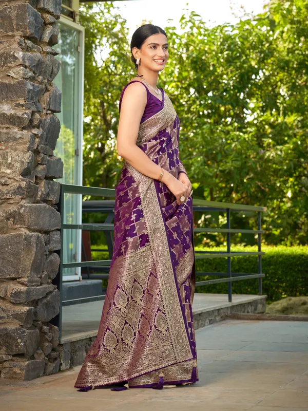 Manohari_Womens_Most_Trendy_Banarasi_Satin_Silk_Woven_Purple_Wine_Saree_With_Heavy_Jacquard_Work_Saree_With_Blouse_Piece