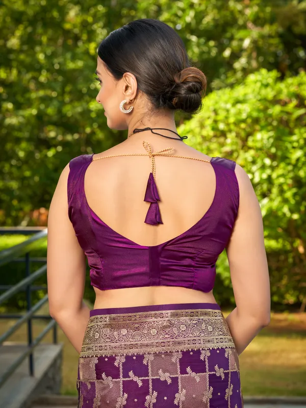 Manohari_Womens_Most_Trendy_Banarasi_Satin_Silk_Woven_Purple_Wine_Saree_With_Heavy_Jacquard_Work_Saree_With_Blouse_Piece