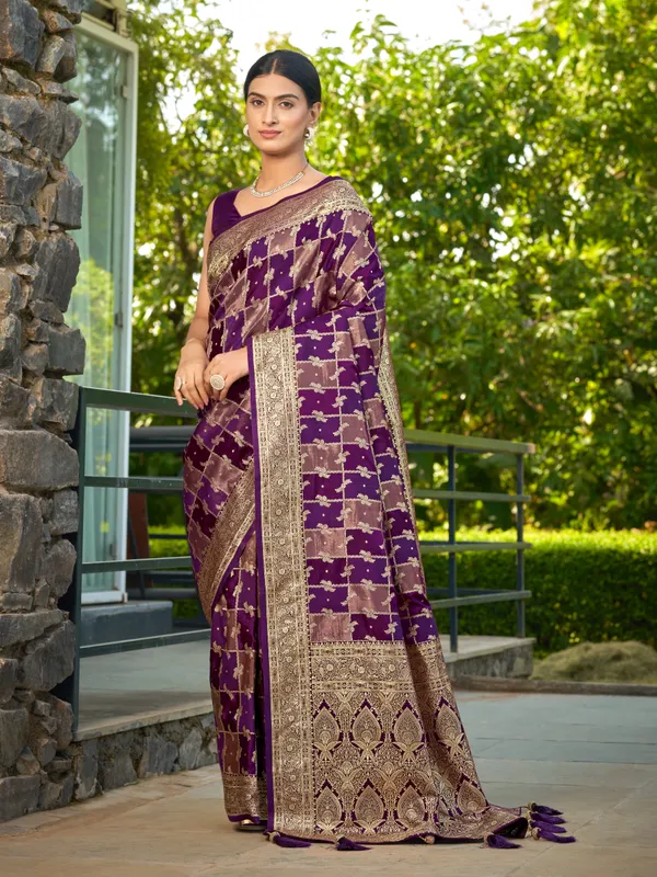 Manohari_Womens_Most_Trendy_Banarasi_Satin_Silk_Woven_Purple_Wine_Saree_With_Heavy_Jacquard_Work_Saree_With_Blouse_Piece