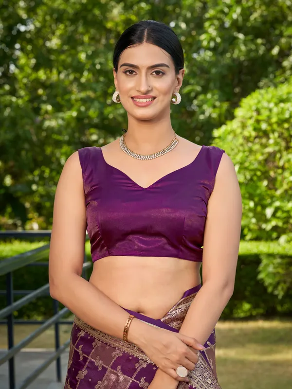 Manohari_Womens_Most_Trendy_Banarasi_Satin_Silk_Woven_Purple_Wine_Saree_With_Heavy_Jacquard_Work_Saree_With_Blouse_Piece