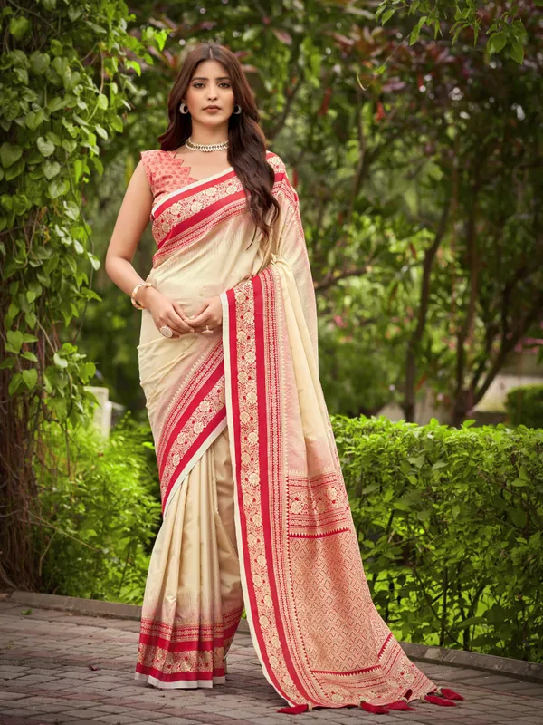 Manohari_Womens_Most_Trendy_Banarasi_Satin_Silk_Woven_Creamy_Beige_And_Red_Saree_With_Heavy_Jacquard_Work_Saree_With_Blouse_Piece