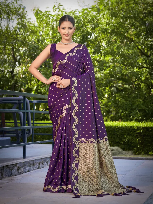 Manohari_Womens_Most_Trendy_Banarasi_Satin_Silk_Woven_Dark_Purple_Saree_With_Heavy_Jacquard_Work_Saree_With_Blouse_Piece