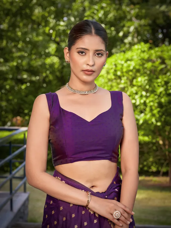 Manohari_Womens_Most_Trendy_Banarasi_Satin_Silk_Woven_Dark_Purple_Saree_With_Heavy_Jacquard_Work_Saree_With_Blouse_Piece
