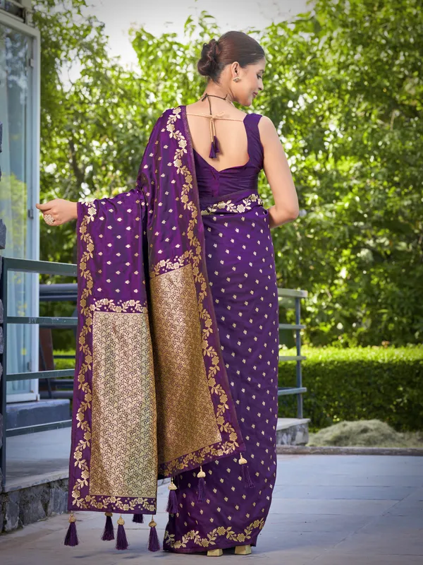 Manohari_Womens_Most_Trendy_Banarasi_Satin_Silk_Woven_Dark_Purple_Saree_With_Heavy_Jacquard_Work_Saree_With_Blouse_Piece