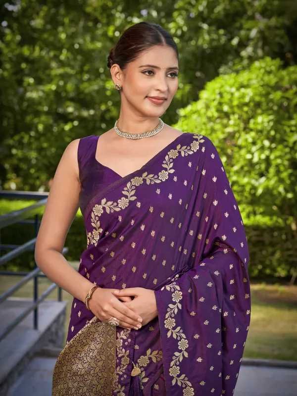 Manohari_Womens_Most_Trendy_Banarasi_Satin_Silk_Woven_Dark_Purple_Saree_With_Heavy_Jacquard_Work_Saree_With_Blouse_Piece