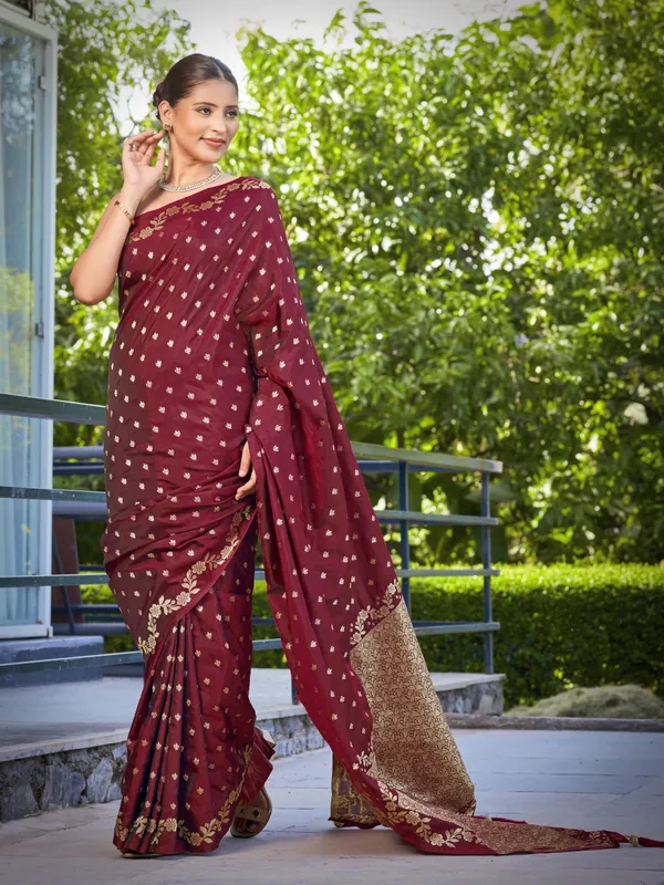 Manohari_Womens_Most_Trendy_Banarasi_Satin_Silk_Woven_Dark_Maroon_Saree_With_Heavy_Jacquard_Work_Saree_With_Blouse_Piece