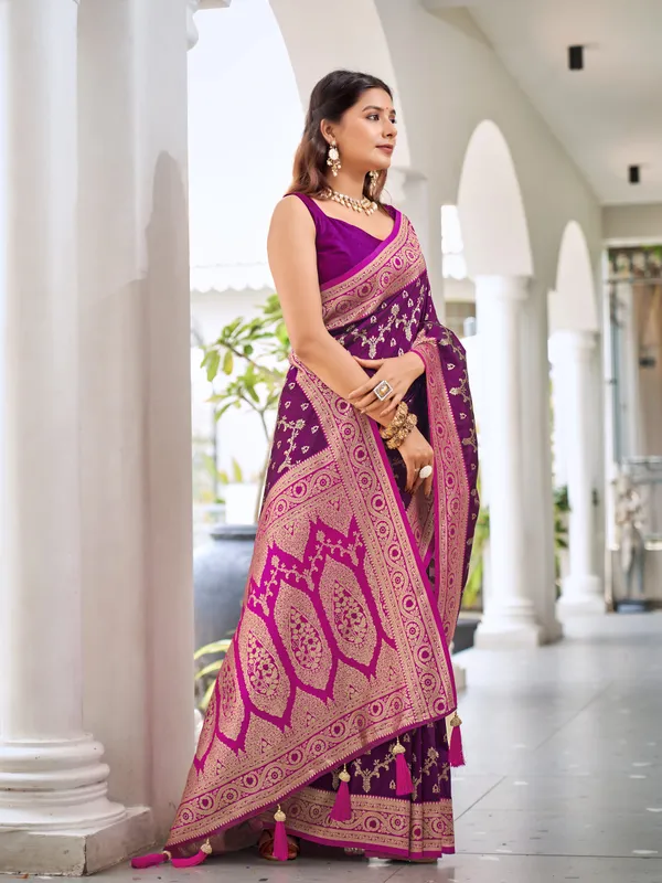 Manohari_Womens_Most_Trendy_Banarasi_Satin_Silk_Woven_Wine_Purple_And_Dark_Pink_Saree_With_Heavy_Jacquard_Work_Saree_With_Blouse_Piece