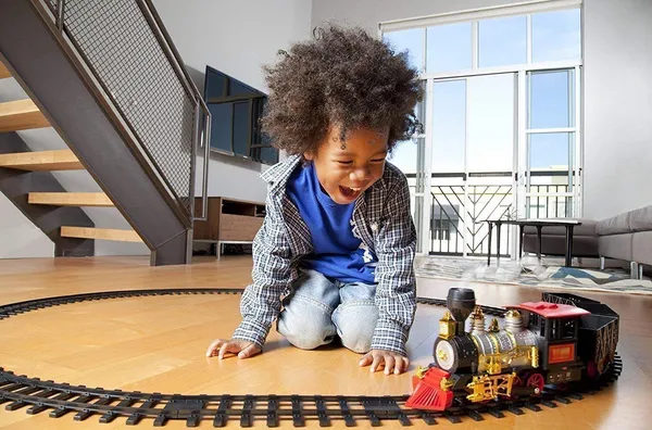 Choochoo_Super_Train_Set_With_Long_Track,_Battery_Train_Realistic_Smoke_(Multicolor,_Pack_Of:_1)
