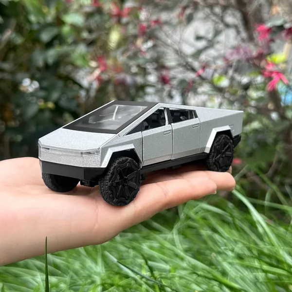 Diecast_Metal_Tesla_Cyber_Truck_Sound_&_Light_Pull_Back_Toys_Pick-Up_Truck_(Green)