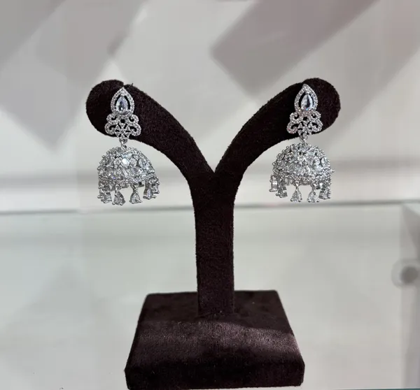 Silver-Toned_Jhumka_Earrings_With_Crystal_Embellishments