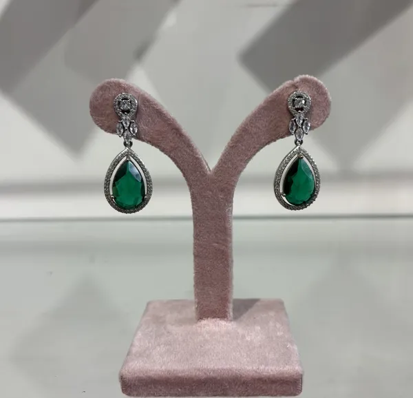 Elegant_Green_Stone_Drop_Earrings_With_Antique_Silver_Finish