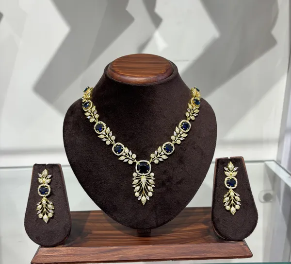 Sapphire_Stone_Floral_Gold-Toned_Necklace_Set_With_Matching_Earrings