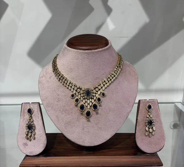 Elegant_Diamond_And_Sapphire_Stone_Necklace_Set_With_Matching_Earrings
