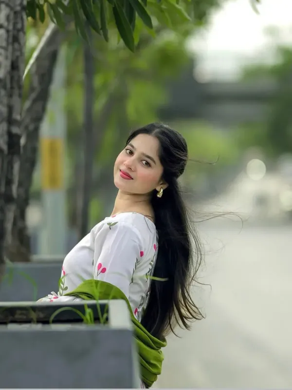 White_Floral_Printed_Kurta_Palazzo_Set_with_Green_Dupatta