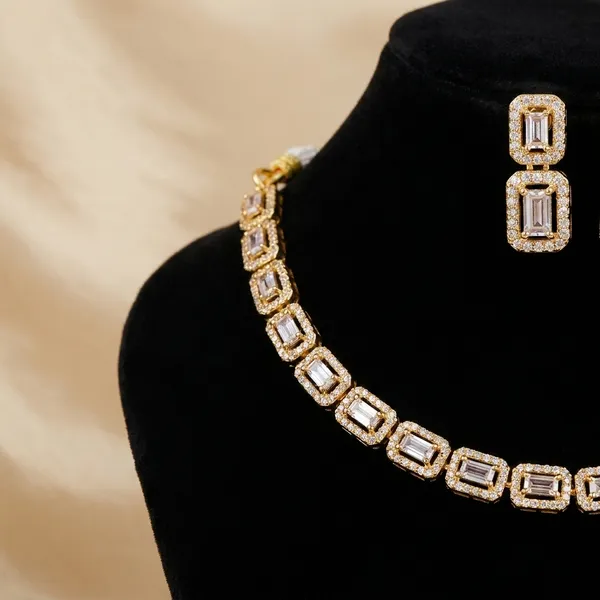 Gold_Tone_Square_Link_Chain_Necklace