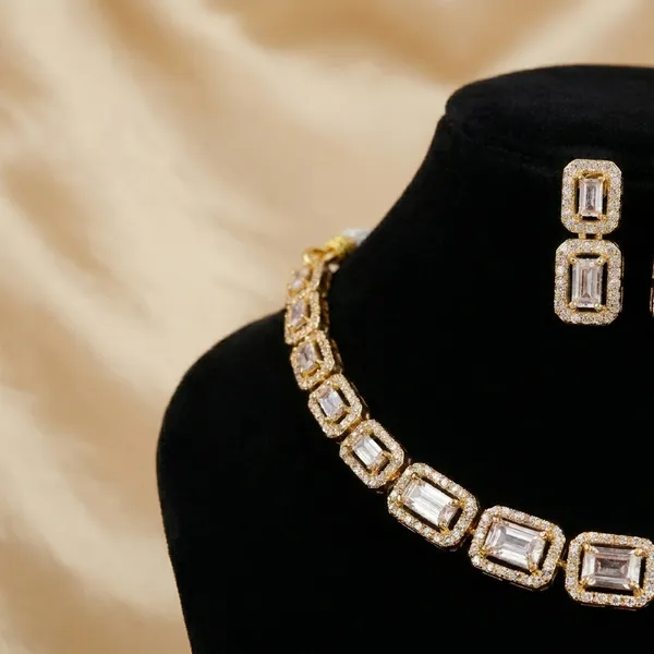 Gold_Tone_Square_Link_Chain_Necklace