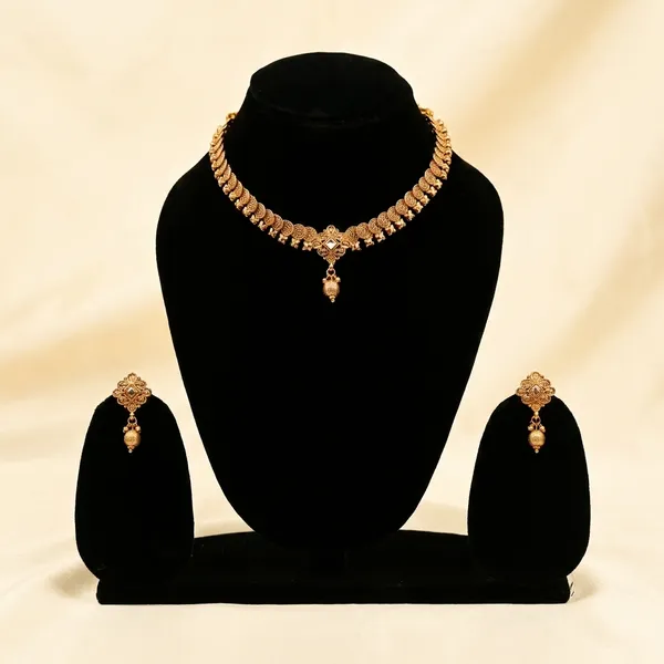 Traditional_Gold_Toned_Necklace_And_Earrings_Jewelry_Set_With_Crystal_Embellishments