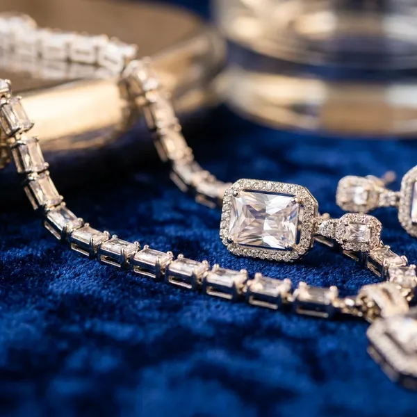 Elegant_Crystal_Square_Pendant_Jewelry_Set_(Necklace_&_Earrings)
