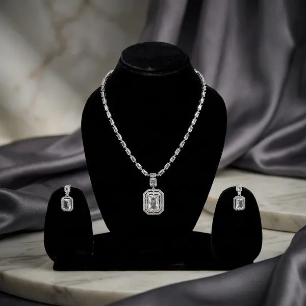 Elegant_Crystal_Square_Pendant_Jewelry_Set_(Necklace_&_Earrings)