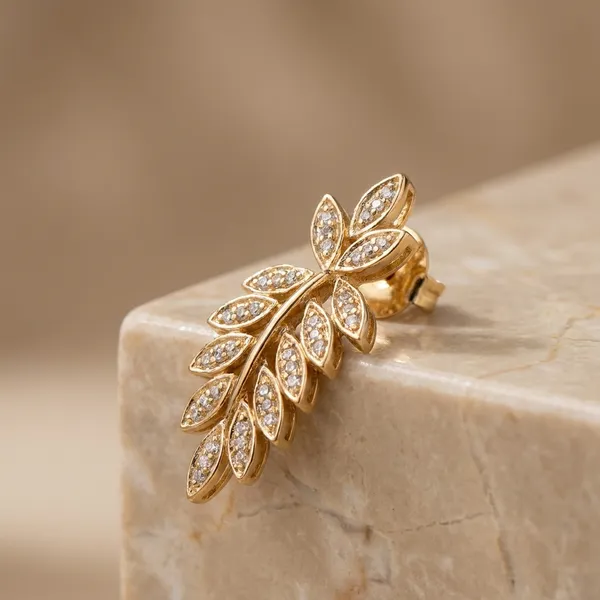 Necklace_Display_Bust_With_Gold_Leaf_Design
