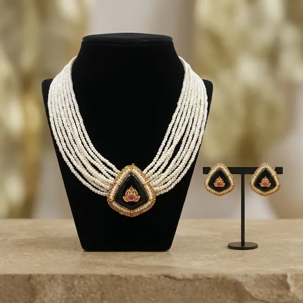 Multicolor_Elegant_Necklace_Set_For_Women