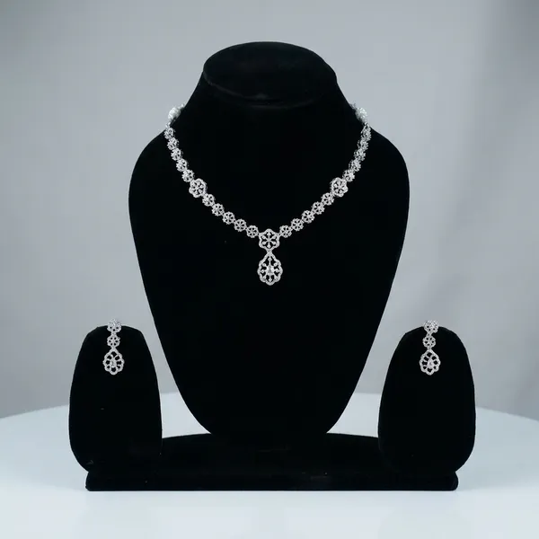 Silver_Toned_Crystal_Flower_Necklace_Set