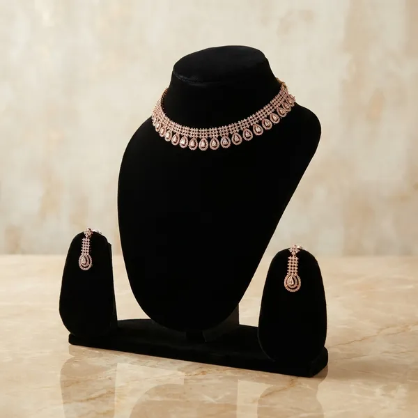 Golden_And_Light_Pink_Necklace_Set_For_Women