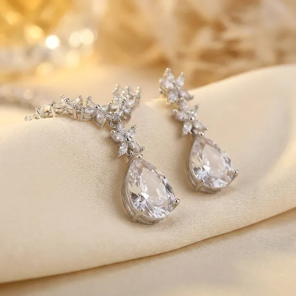 Crystal_Arc_Necklace_And_Earrings_Jewelry_Set