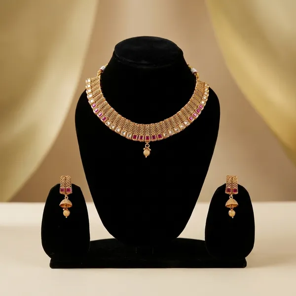 Traditional_Gold_Toned_Kundan_Choker_Necklace_Set