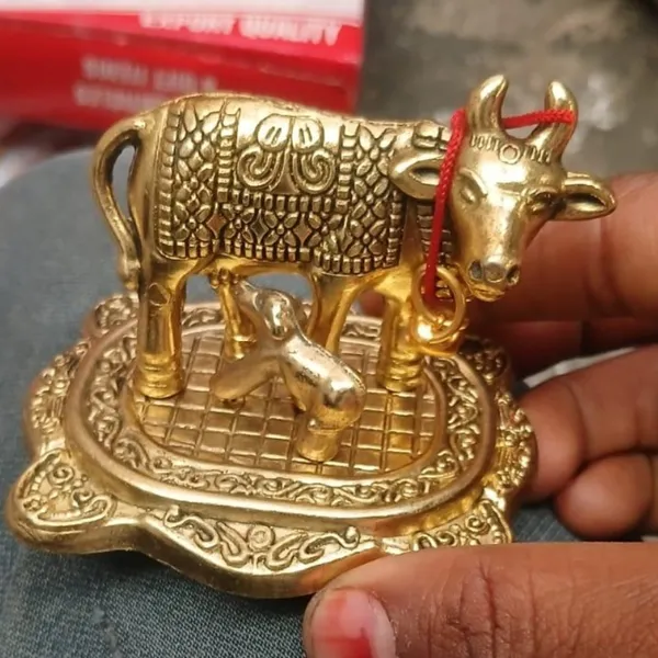 Kamdhenu_Cow_And_Calf_Brass_Idol_With_Base