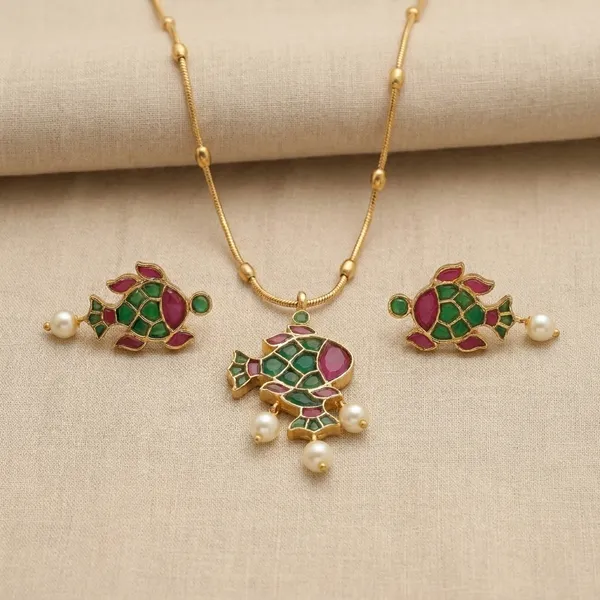 Gold_Ethnic_Pearl_Drop_Fish_Pendant_Necklace_With_Matching_Earrings