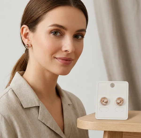 Rose_Gold_Tone_Crystal_Flower_Stud_Earrings