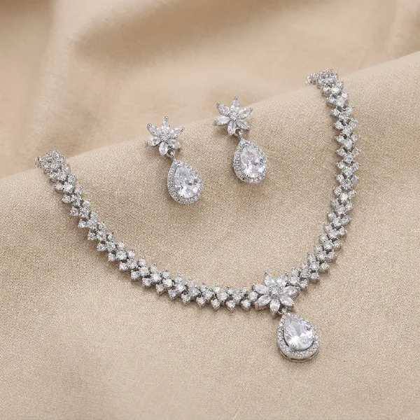 Silver_Toned_American_Diamond_Stone_Necklace_Set_With_Teardrop_Pendant