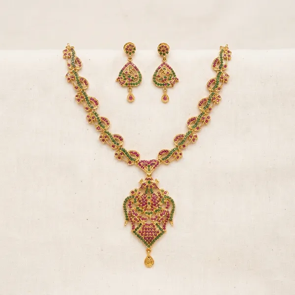 Ruby_Green_Gold_Toned_Traditional_Kundan_Necklace_Set_With_Earrings