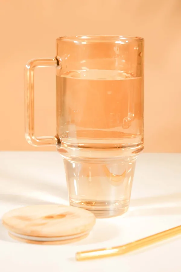 Stam_Amber_Glass_Tumbler_With_Wooden_Lid_Glass_Straw_750Ml