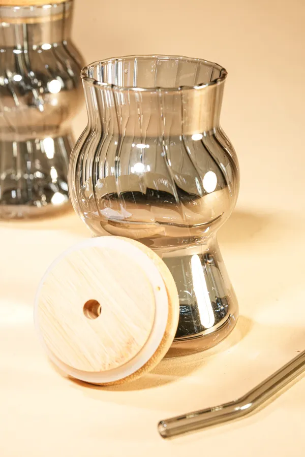 Smoke_Wave_Glass_Tumbler_With_Wooden_Lid_Glass_Straw_Set_Of_2_480Ml